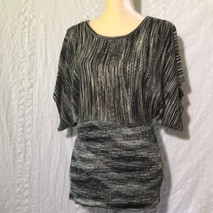 Size Medium sweater top.